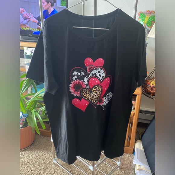 Tops - NWOT-Women’s Black T-Shirt with Heart Graphic